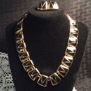 Vintage Black/Gold Toned Jewelry Set. Very bold and sharp.